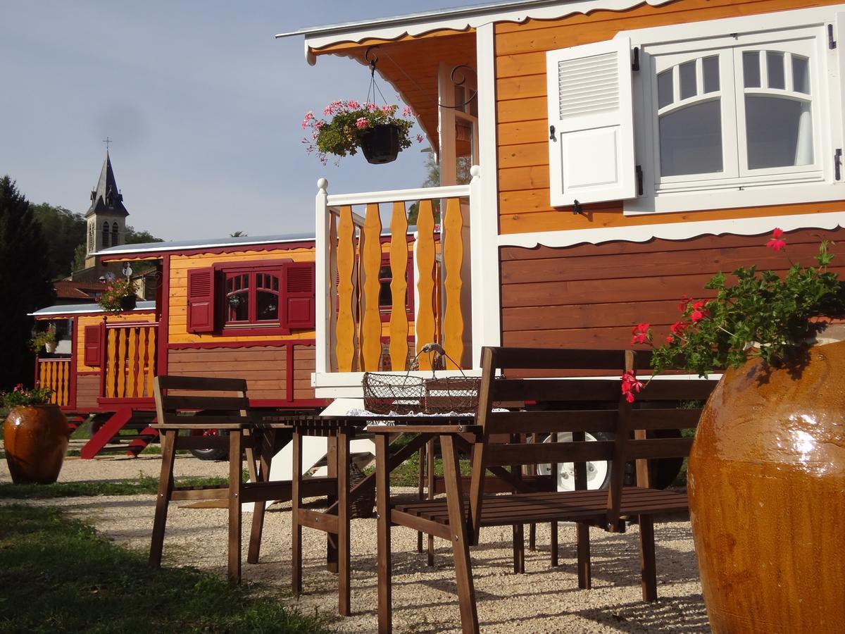 Logis Hotel-Restaurant Le Relais Hauterives Εξωτερικό φωτογραφία