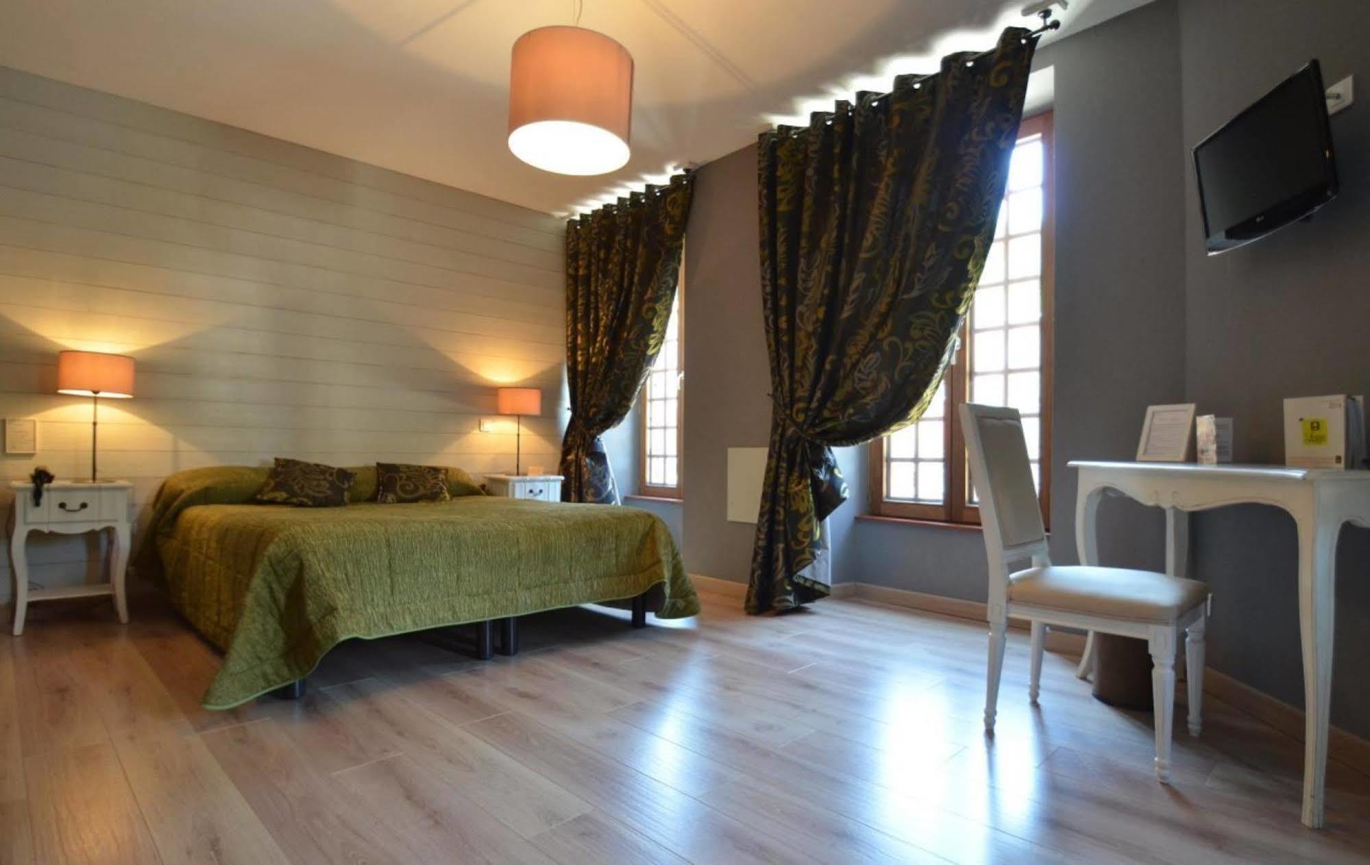 Logis Hotel-Restaurant Le Relais Hauterives Εξωτερικό φωτογραφία