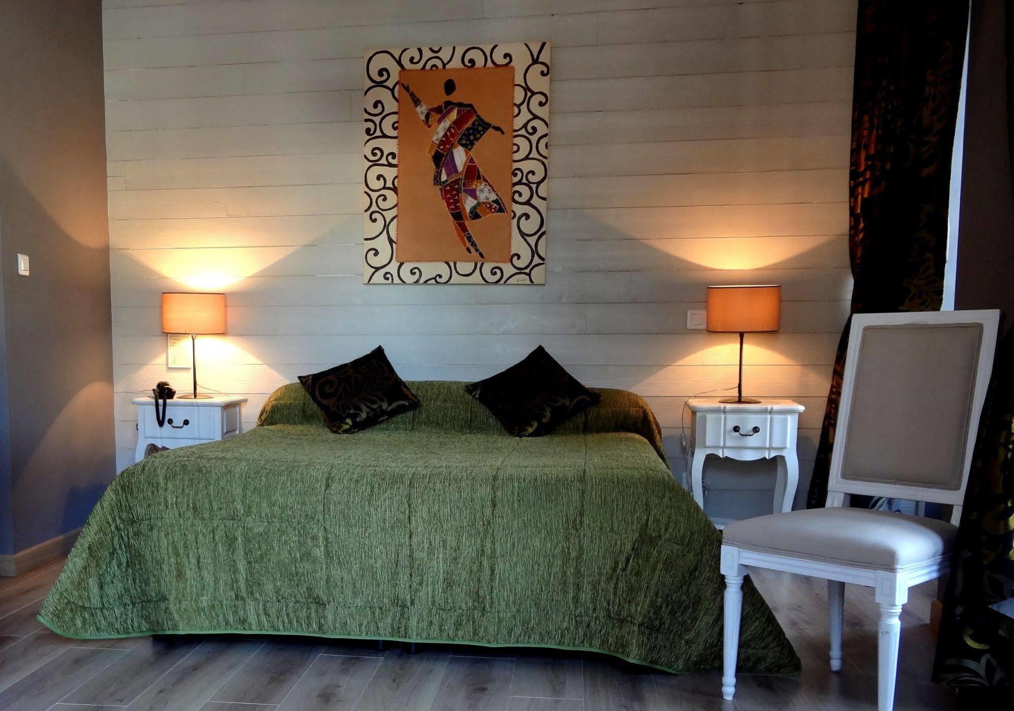 Logis Hotel-Restaurant Le Relais Hauterives Εξωτερικό φωτογραφία