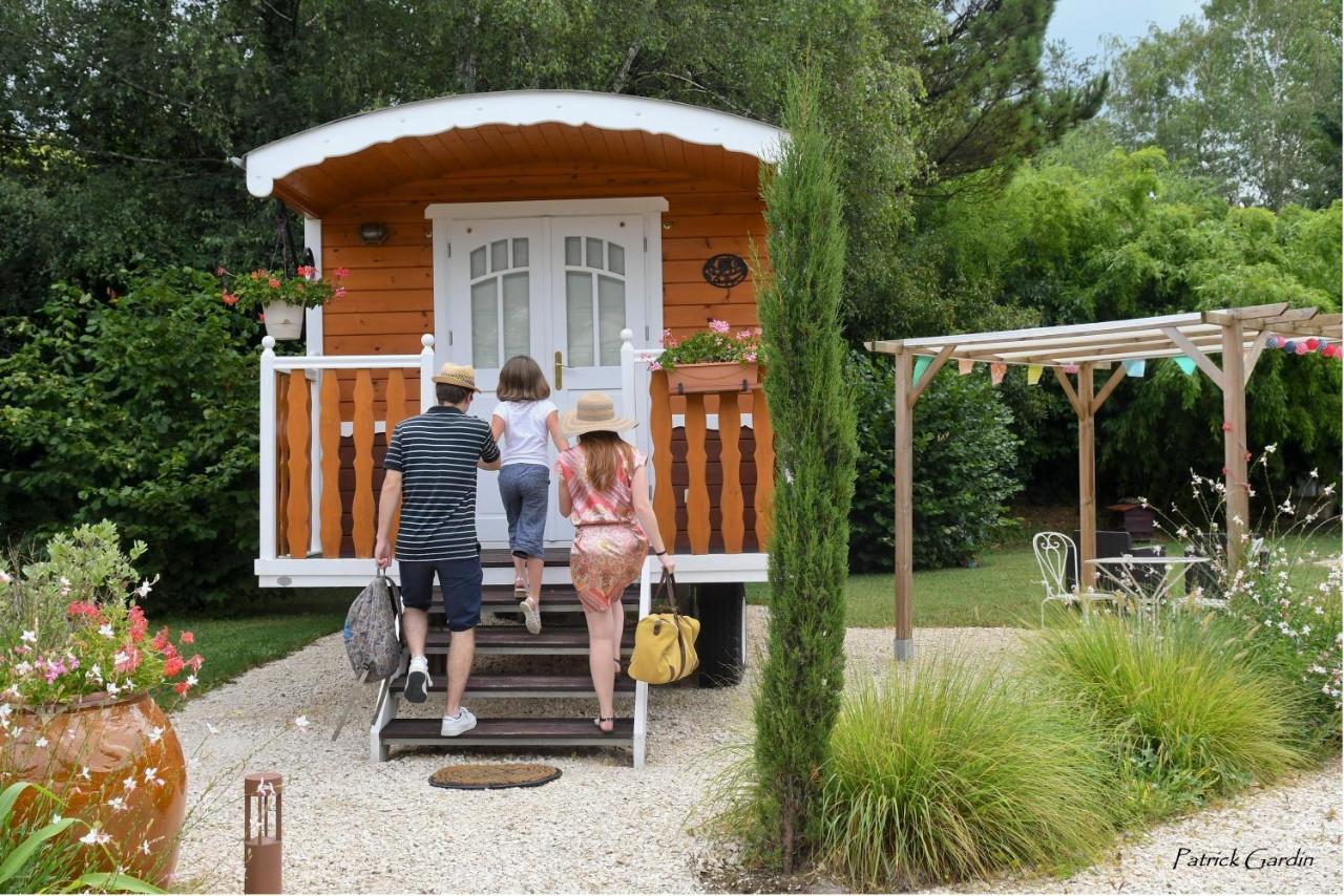 Logis Hotel-Restaurant Le Relais Hauterives Εξωτερικό φωτογραφία